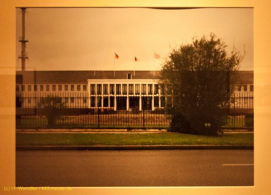 Museum Schloss Rheydt zeigt Fotozyklus von Nicole Blaffert und Franz Wamhof zum JHQ