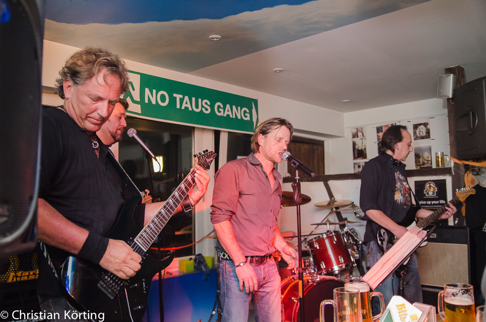 Hühnerstall mit No-Taus-Gang