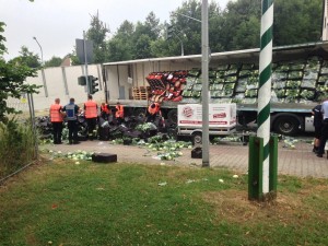 Unfall mit Gemüse-LKW