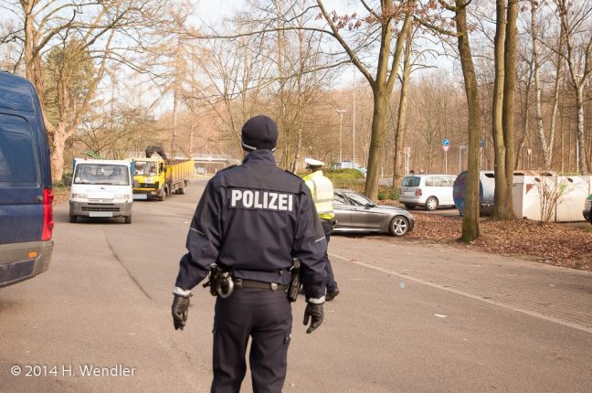 Bonnenbroich-Geneicken: Reifenstecher beschädigt neun Pkw