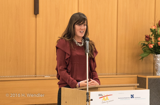 Annika Stammen erhält den Gerontologiepreis der Sozialholding