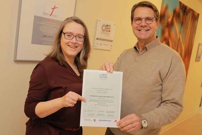 Städtische Altenheime mit Gütesiegel „Demografie aktiv“ ausgezeichnet