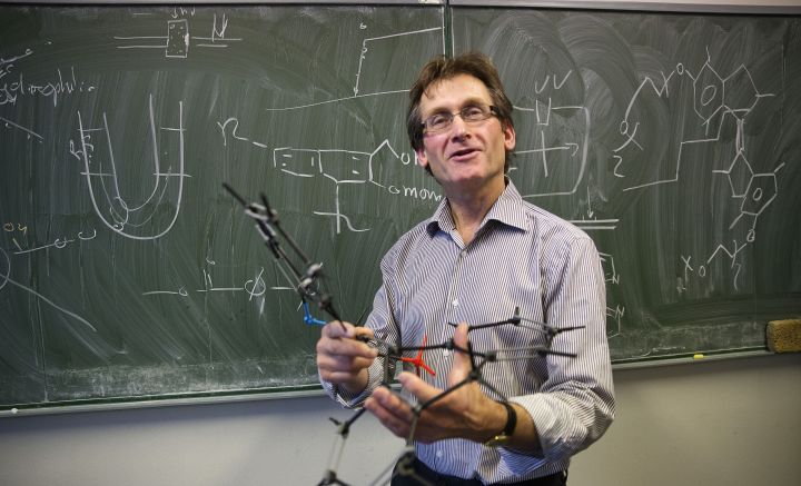 Schulstunde und Vortrag mit Chemienobelpreisträger Professor Ben Feringa
