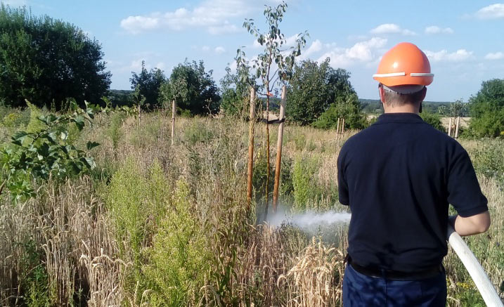 Bewässerungsaktion Kamphausener Höhe zugunsten des Baumbestandes