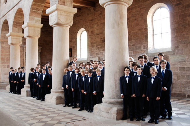 Chöre der Welt in Mönchengladbach: Weihnachtskonzert mit dem Windsbacher Knabenchor & Salaputia Brass