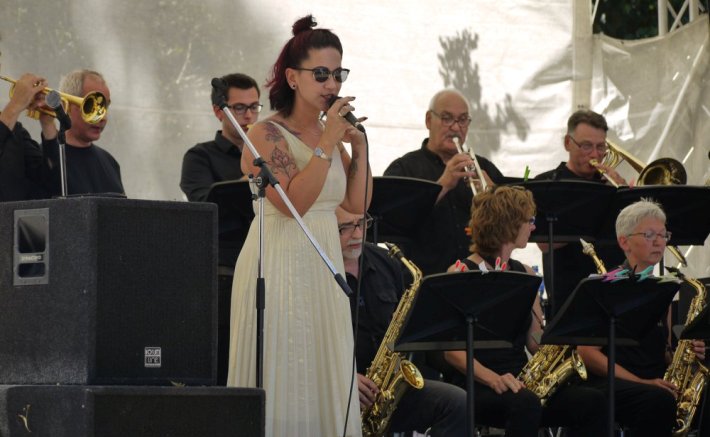VHS-Bigband sucht Schlagzeuger/-in
