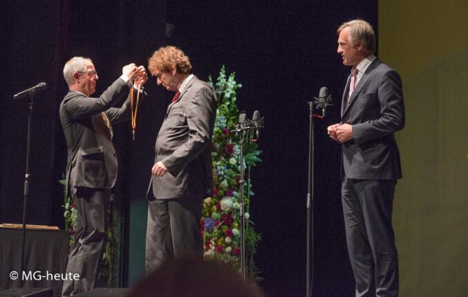 Jetzt für Verleihung der Goldenen Blume von Rheydt an Hannes Jaenicke anmelden