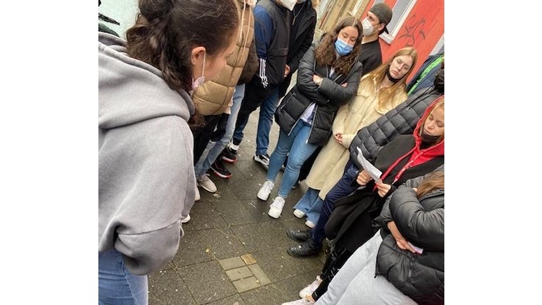 „Schule ohne Rassismus – Schule mit Courage“ – Erinnerung an die Opfer der nationalsozialistischen Gewaltherrschaft