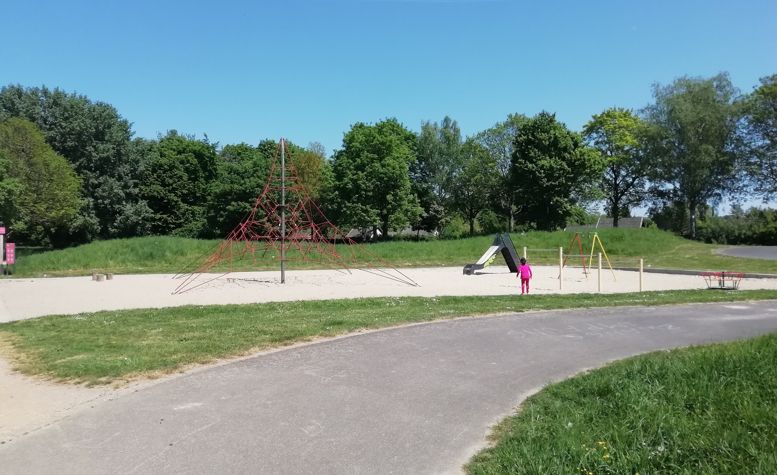 Stehen Mülforts Spielplätze auf der Kippe ?