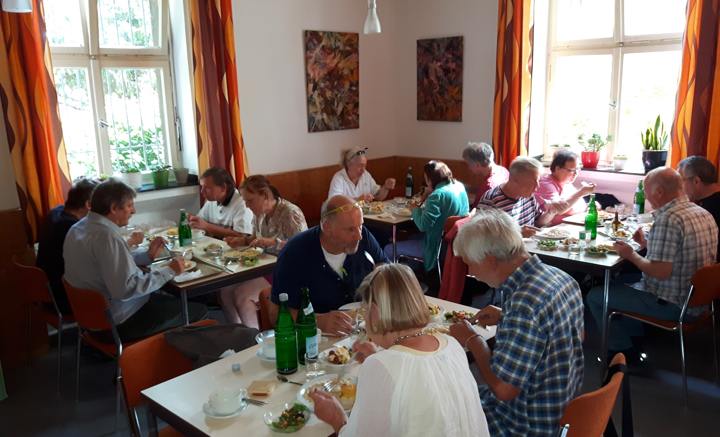 „Projekt Mittagstisch“ lässt Küche nicht kalt werden