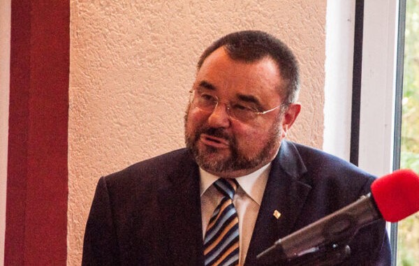Stadt Mönchengladbach trauert um ehemaligen Ratsherrn und Bürgermeister Klaus Schäfer