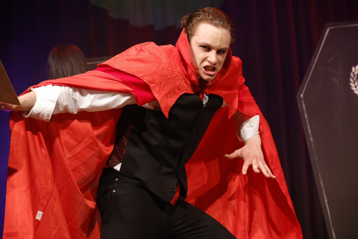 Standing Ovations für das „Dracula“-Musical des Hugo-Junkers-Gymnasiums